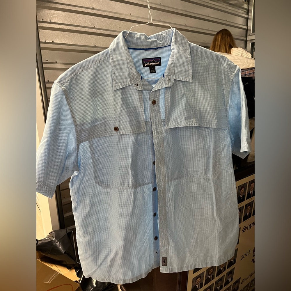 Patagonia short sleeve blue button down shirt